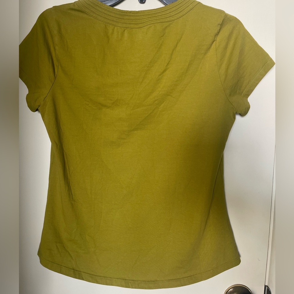 Coldwater Creek Olive Short-Sleeve Scoop Neck Tee 18 PTP X 23 - Picture 4 of 4